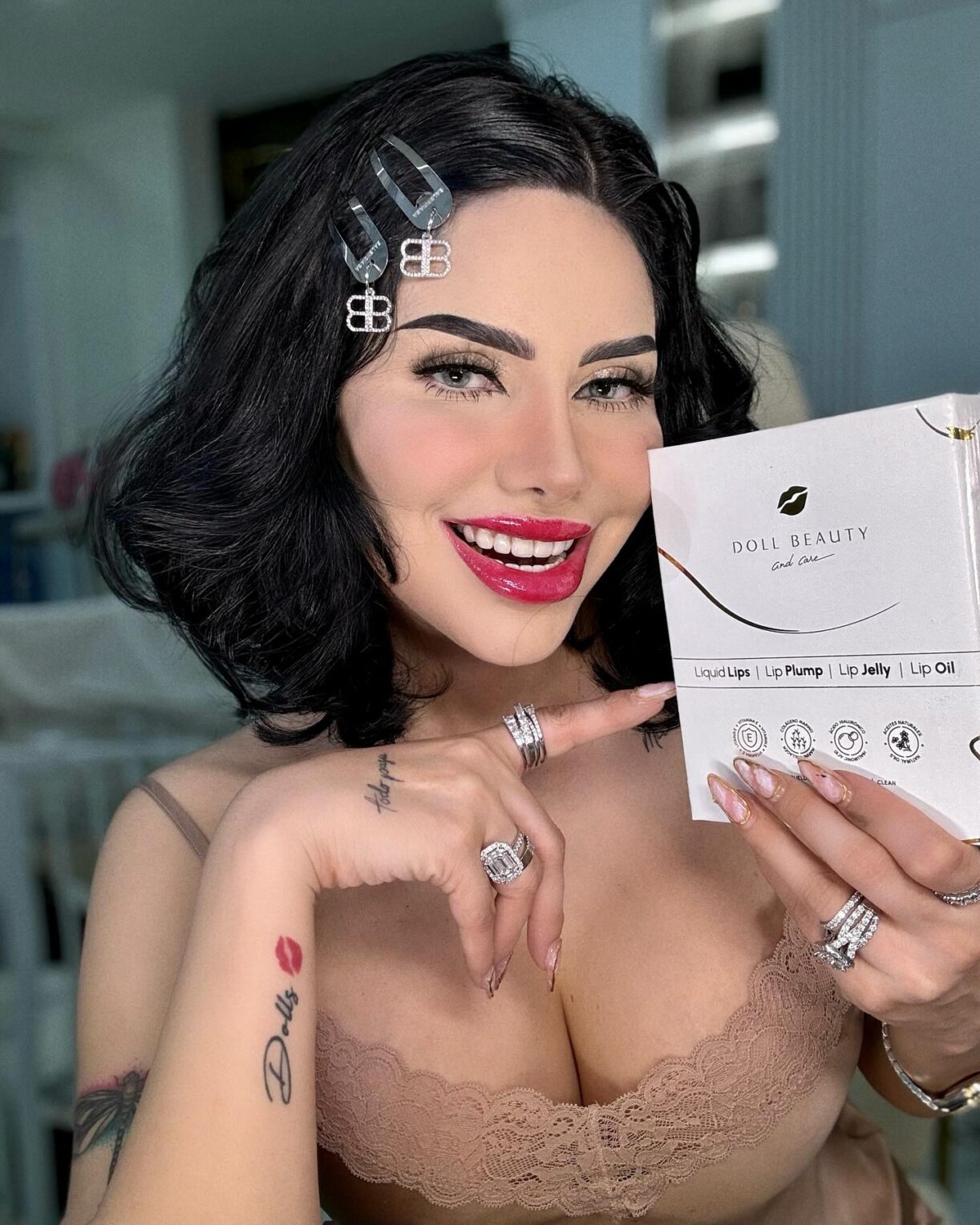 Sol Leon Instagram, Sol Leon Husband, Sol Leon Age, Sol Leon fajas 2024